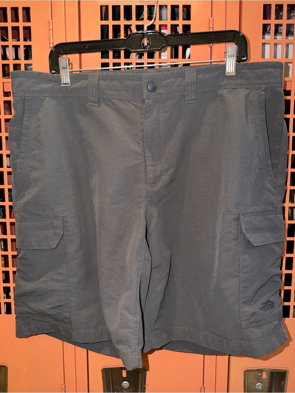 Men’s The North Face dark gray shorts. Size 38. Excellent pre-owned condition